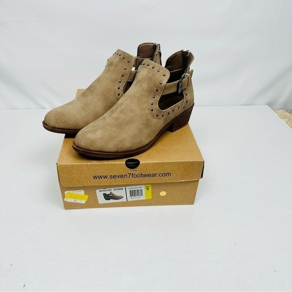 Seven7 Stokley Booties in Stone - Size: 9 - Picture 6 of 7